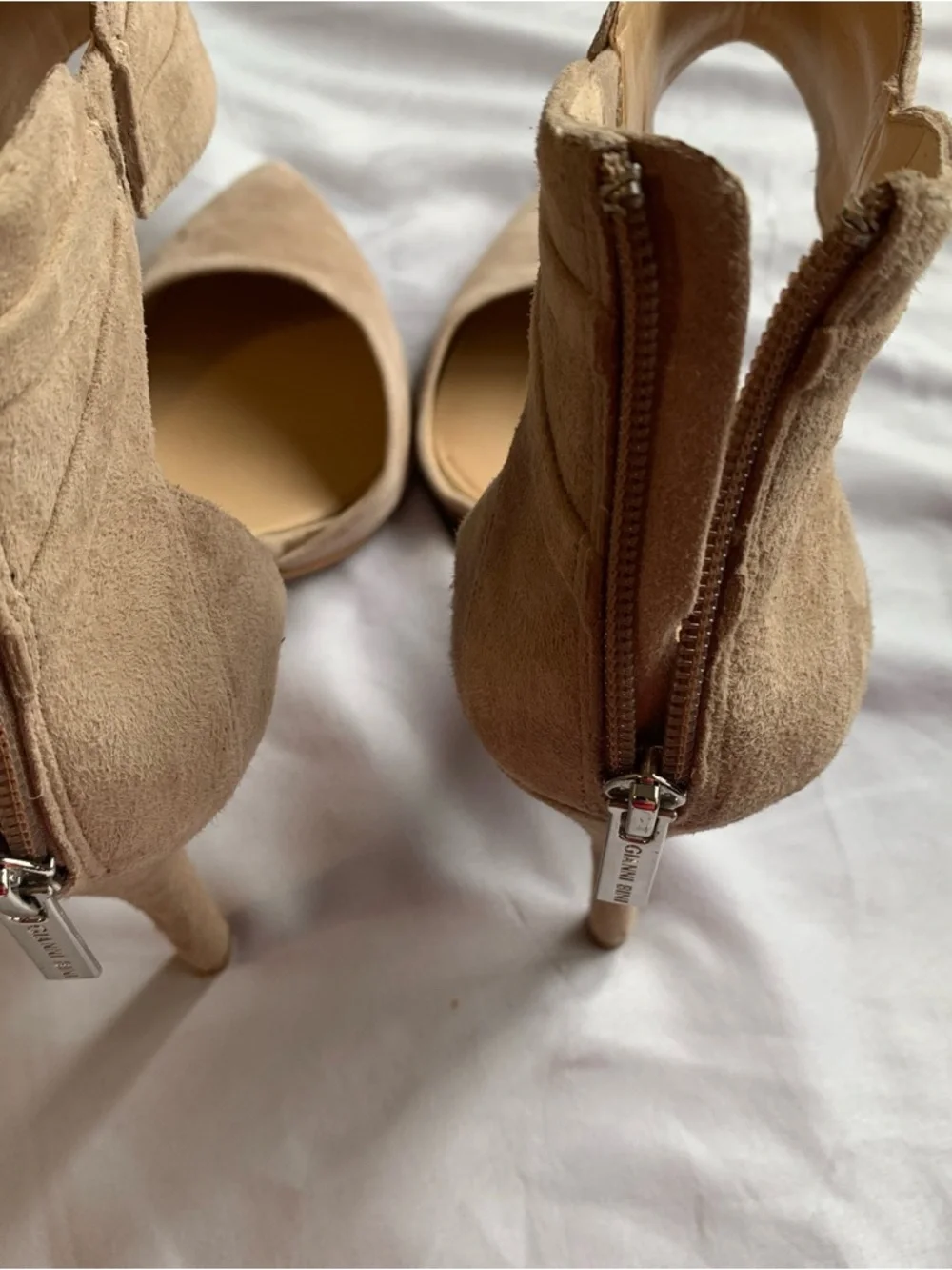 Giani Bini Pointed-Toe Ankle-Strap Heels in Tan Suede Size 10 - Picture 6 of 10